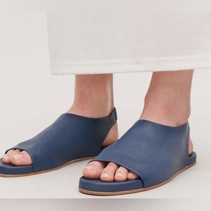 COS Navy Blue Napa Leather Slingback Open Toe Flat Glove Fit Sandals SZ 39 /US 8